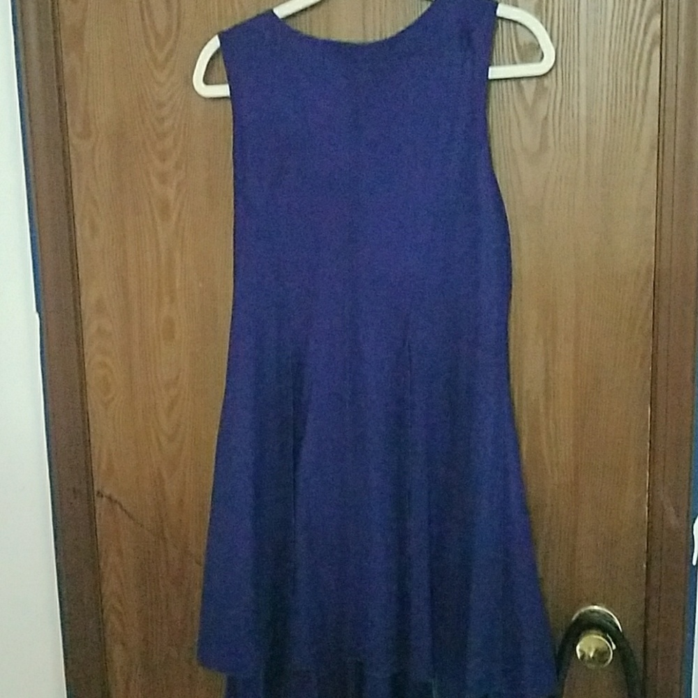 Dress 10 - Picture 4 of 5